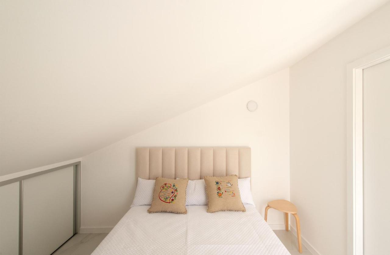Sun House - Local -