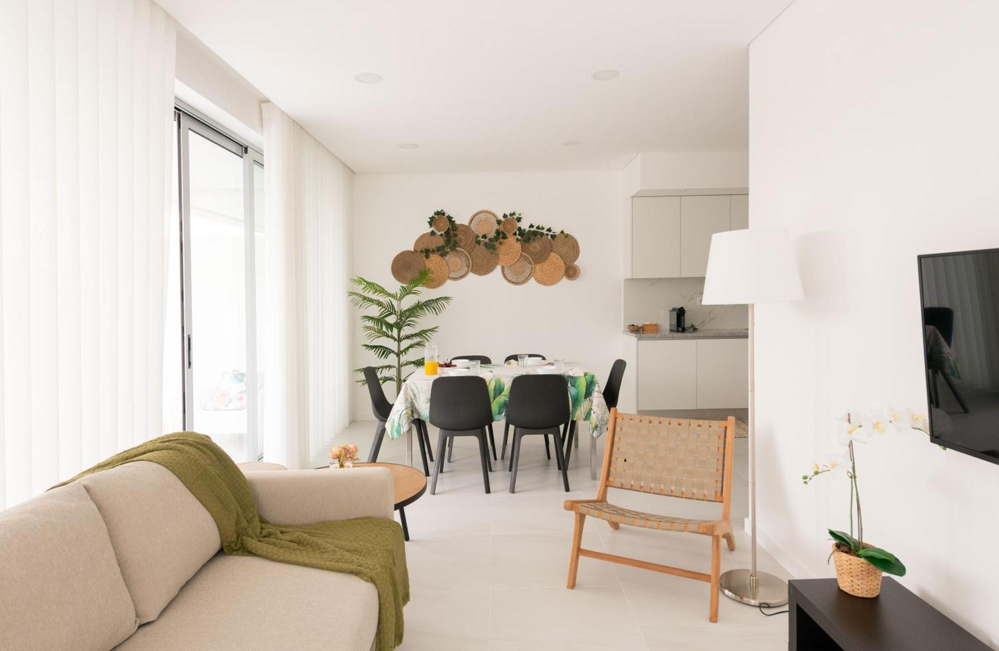 Sun House - Local - *